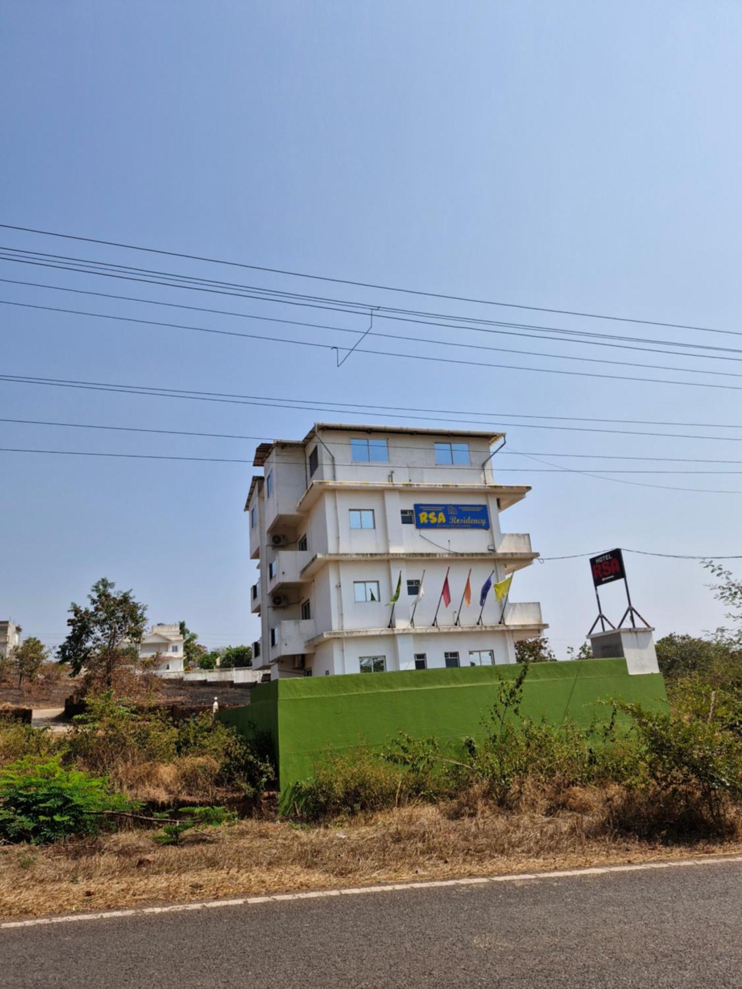 Hotel Rsa Residency Pernem Esterno foto