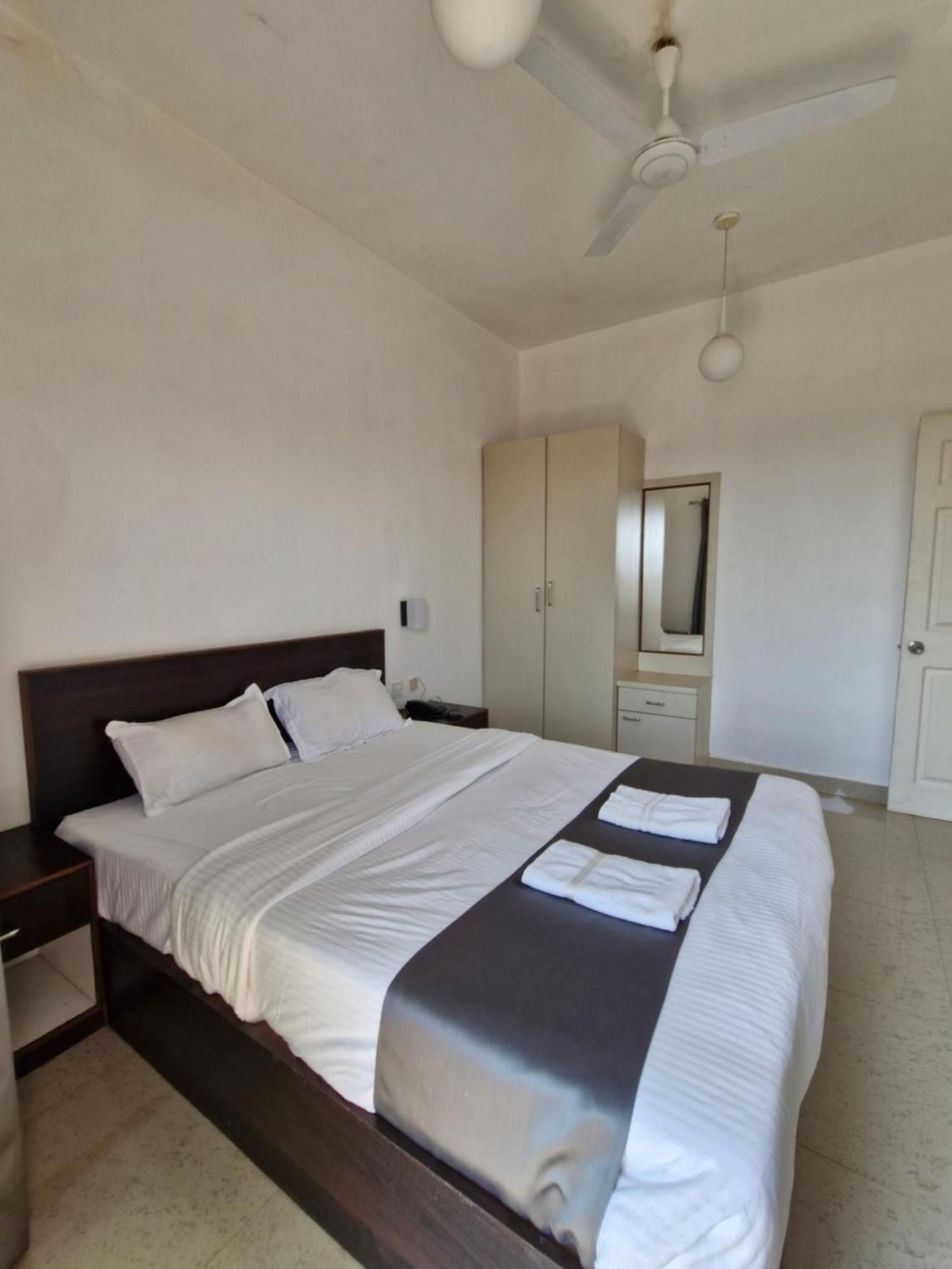 Hotel Rsa Residency Pernem Esterno foto