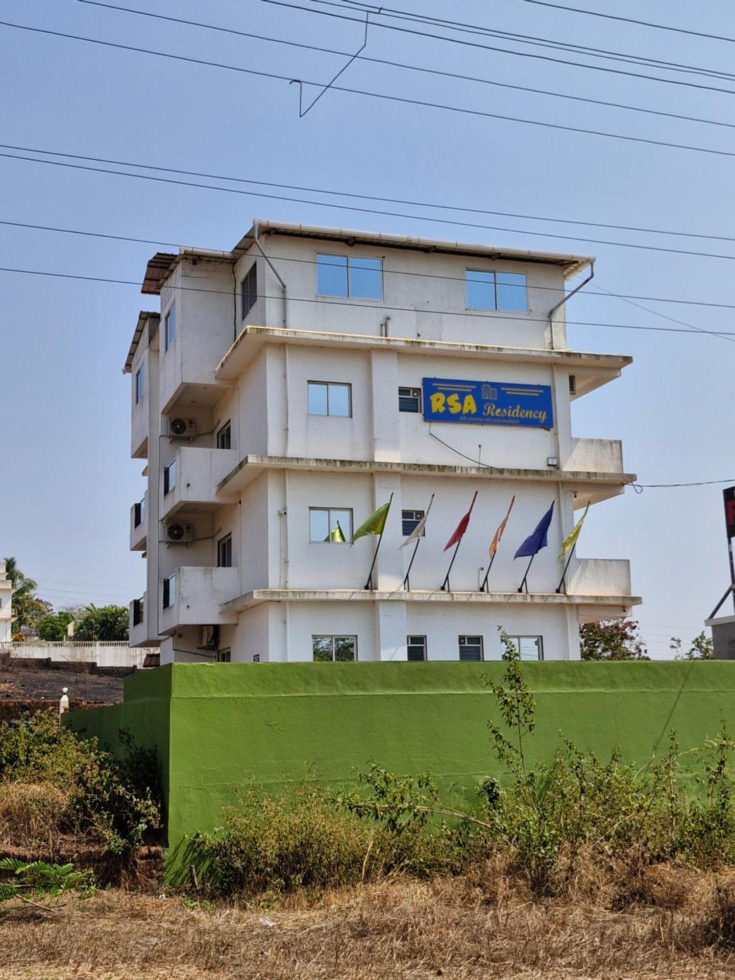 Hotel Rsa Residency Pernem Esterno foto